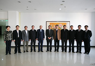 國(guó)家質(zhì)檢總局局長(zhǎng)王勇、副局長(zhǎng)支樹(shù)平、紀(jì)檢組長(zhǎng)王煒、總工程師張綱在“全國(guó)質(zhì)量知識(shí)競(jìng)賽”復(fù)賽現(xiàn)場(chǎng)親切接見(jiàn)中國(guó)質(zhì)量檢驗(yàn)協(xié)會(huì)秘書(shū)長(zhǎng)張軍、秘書(shū)長(zhǎng)助理張明